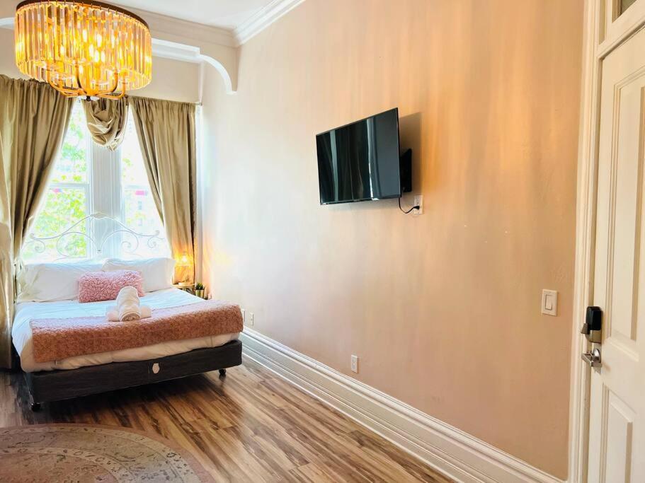 דירות Adorable Studio Gaslamp District Near San Diego Downtown! Perfect For Travelers And Couples! מראה חיצוני תמונה